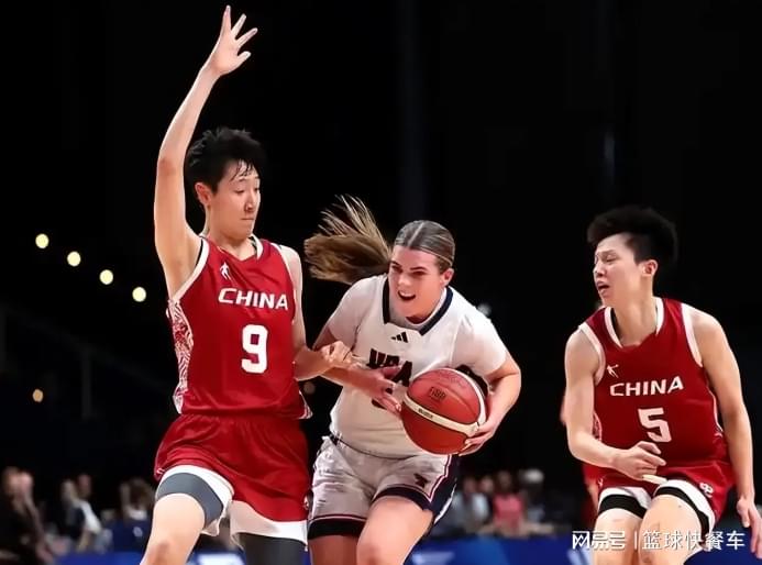 熊猫体育14投9中狂轰40分7板！女篮又冒出一天才锋线：她能接班李梦吗？